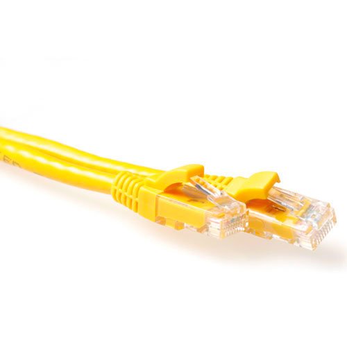 Yellow 10 Meter U UTP CAT.6A Patch Cable Snagless With RJ45 Connectors